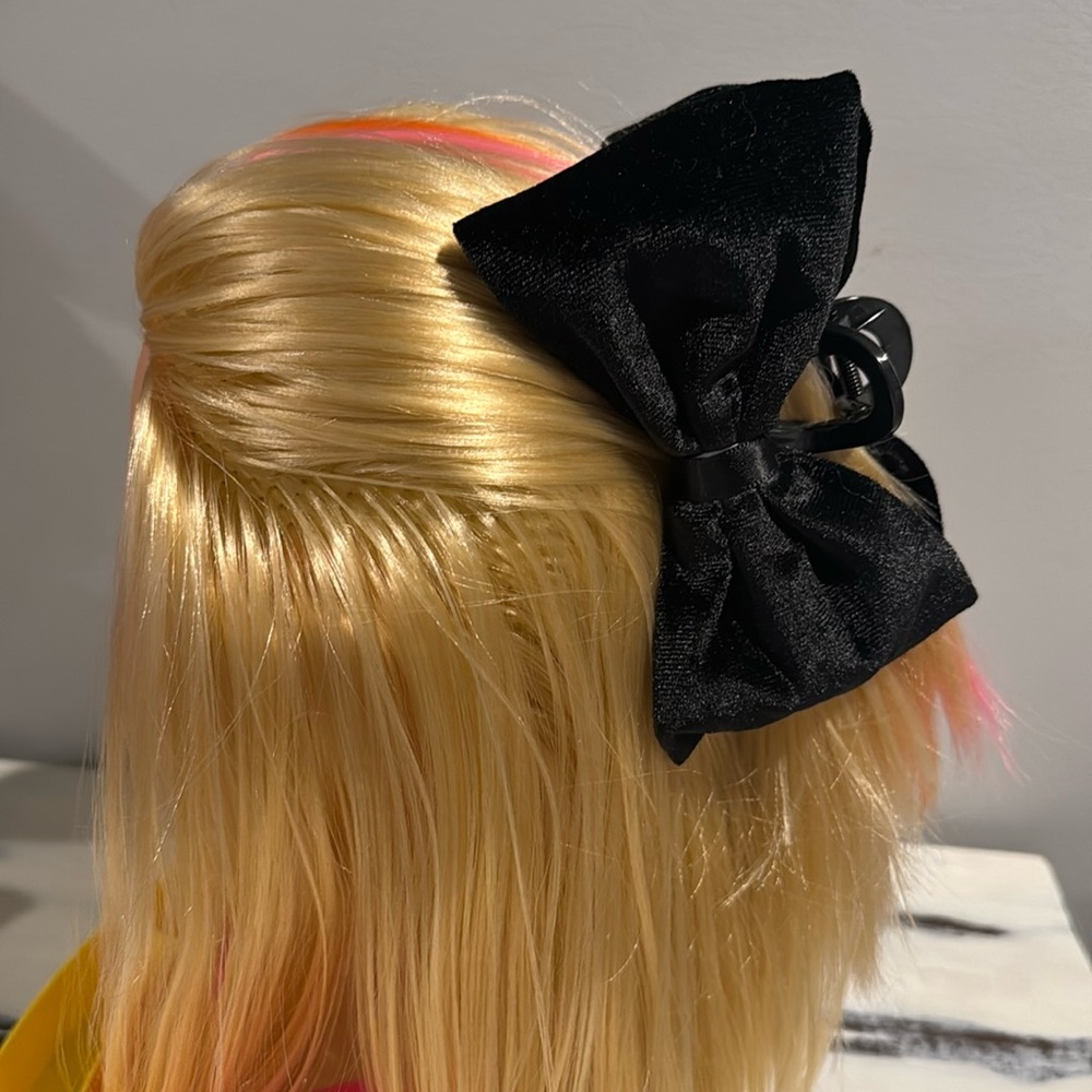 Double sided NEW black velvet bow claw clip